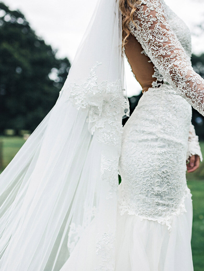 home_weddingdresses_pic21